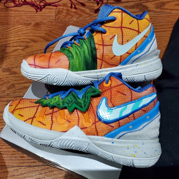 Shoes - Picture 7 of 13